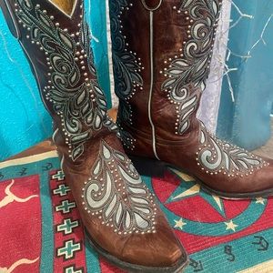 Cavender embellished boots turquoise